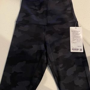 NWT Women’s lululemon Align SHR Short 10”